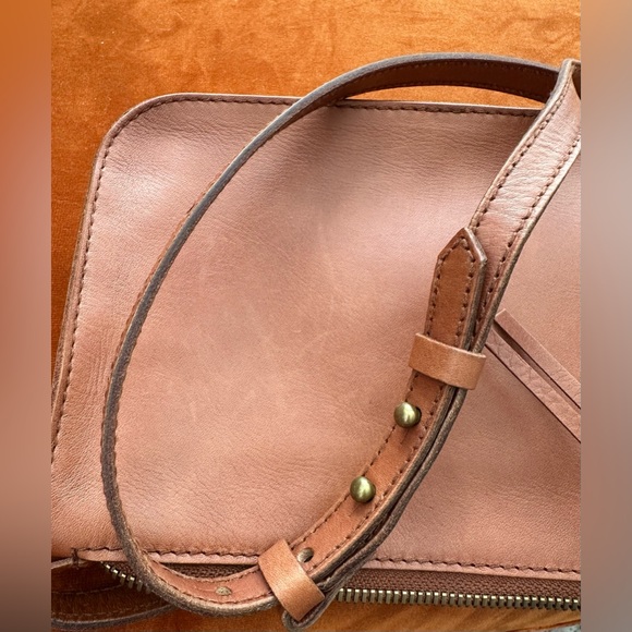 Madewell The Simple Leather Crossbody Bag in Saddle Brown Adjustable Clean - Picture 6 of 8